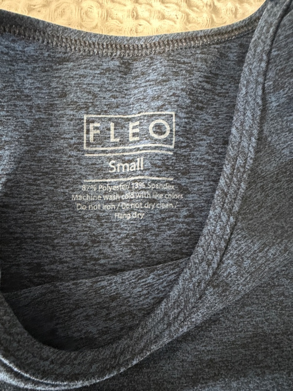 Fleo Navy High-Neck Crop Tank - Picture 2 of 3